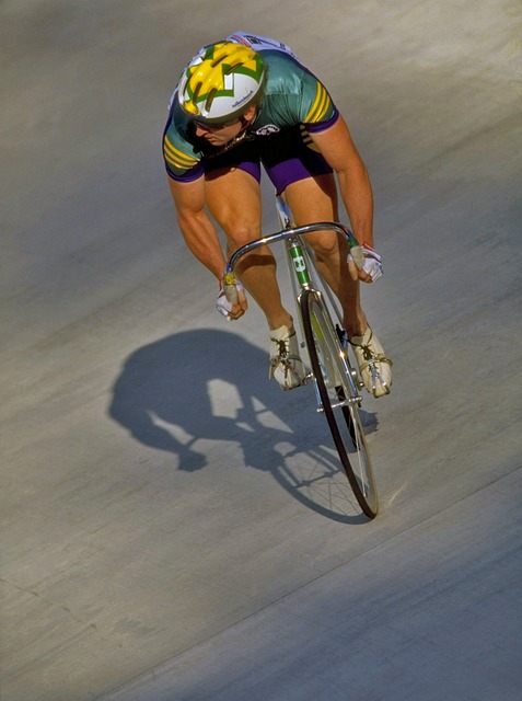 表现上处于 表现上处于